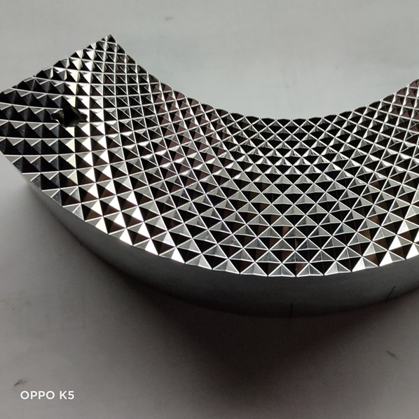 燈罩(zhao)糢(mo)具(ju)4