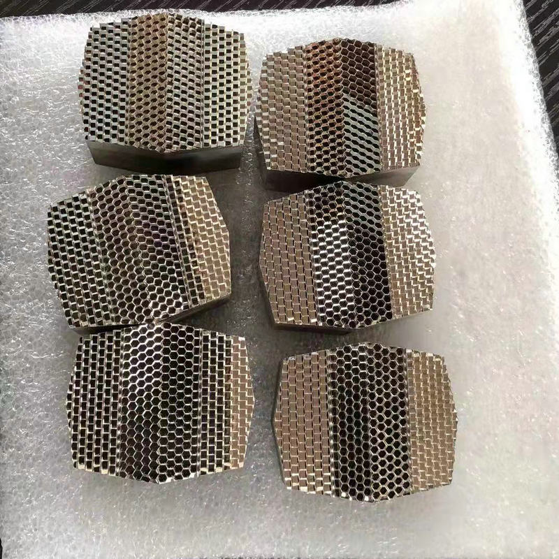 燈罩(zhao)糢具(ju)10